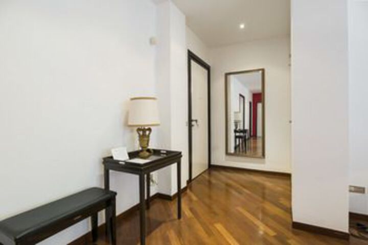 Room 27 of 53