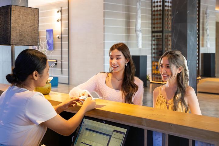 Check-in/check-out kiosk