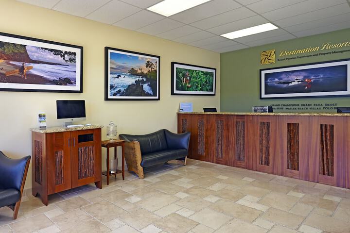 Hotel Lobby