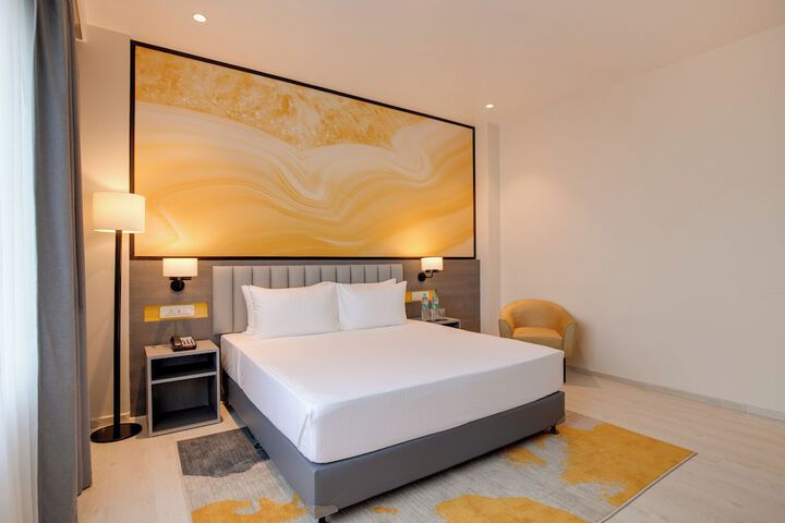 Room 8 of 70