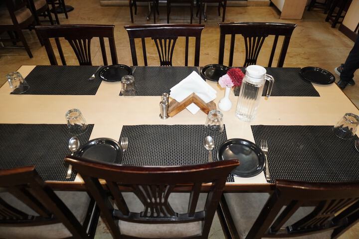 Dining 35 of 77