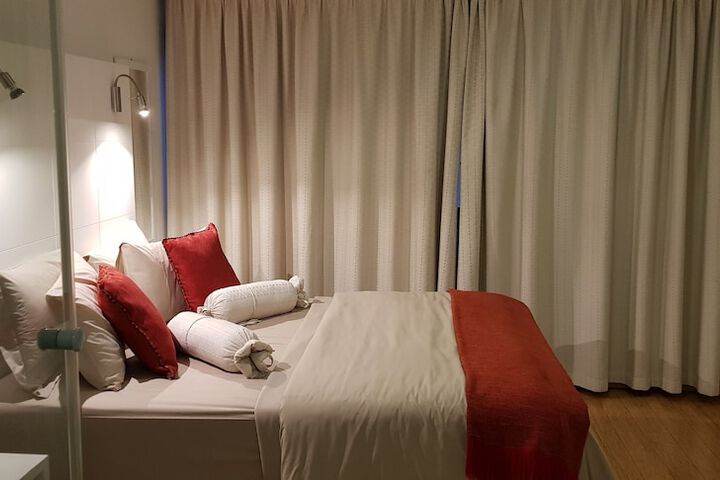 Room 3 of 41