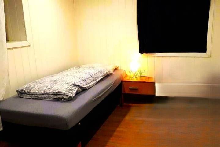 Room 11 of 26
