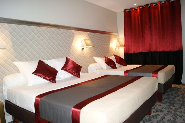 Room 11 of 50