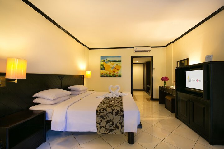 Room 13 of 78