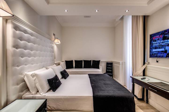 Room 28 of 48