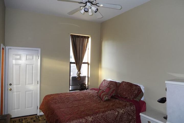 Room 2 of 22