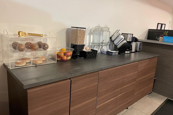 Breakfast/Coffee Service 15 of 18