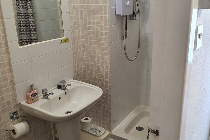 Room 68 of 97