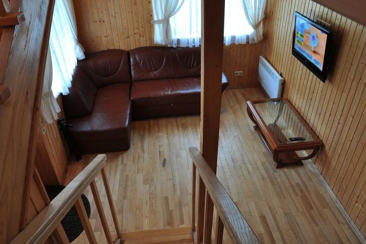 Room 3 of 68