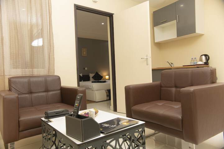 Room 3 of 109