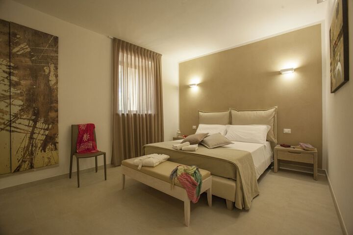 Room 7 of 62
