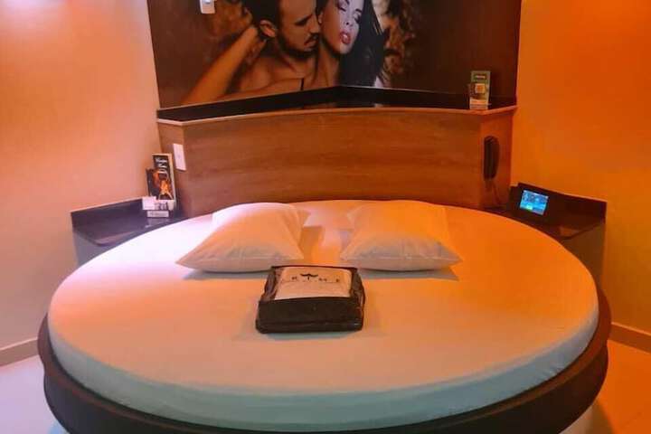 Room 26 of 39