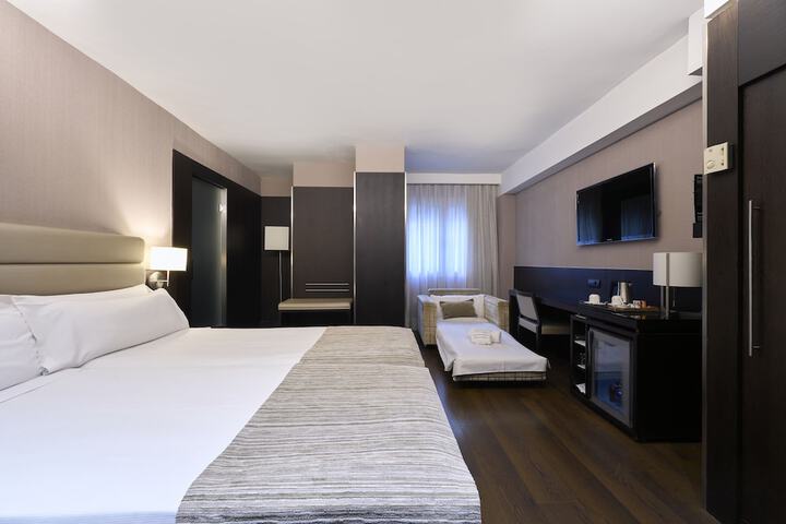 Room 12 of 46