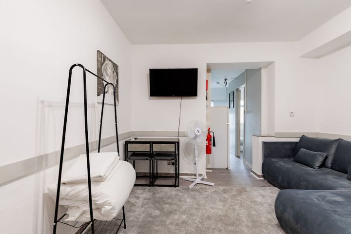 Lounge 138 of 146