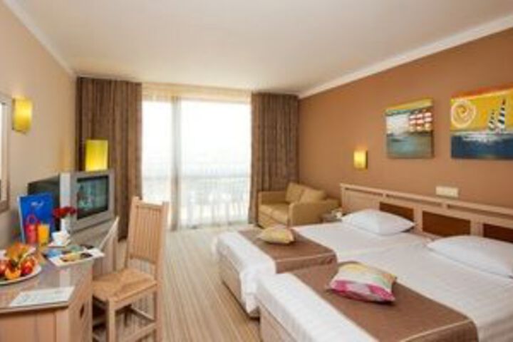 Room 44 of 106