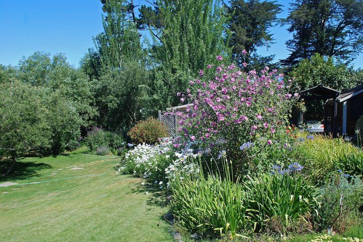 Hotel Exterior 64 of 76