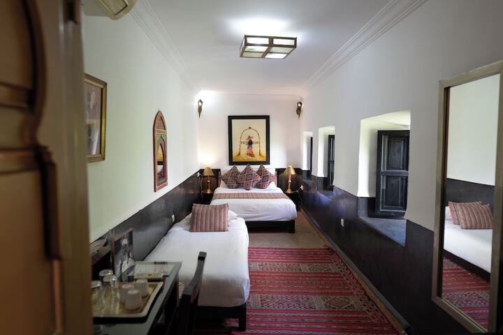 Room 6 of 74