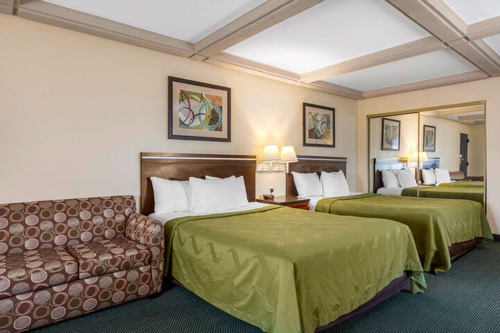 2 Double Beds (15 of 17)