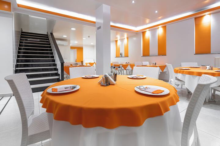 Dining 64 of 75