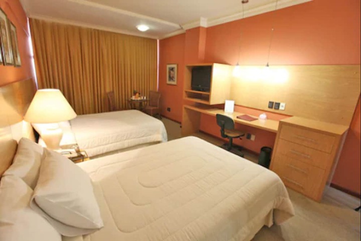 Room 13 of 29