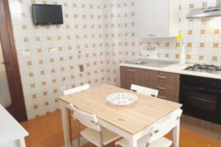 Room 10 of 11