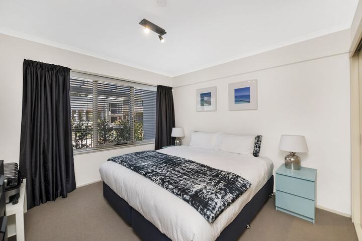 Room 9 of 19