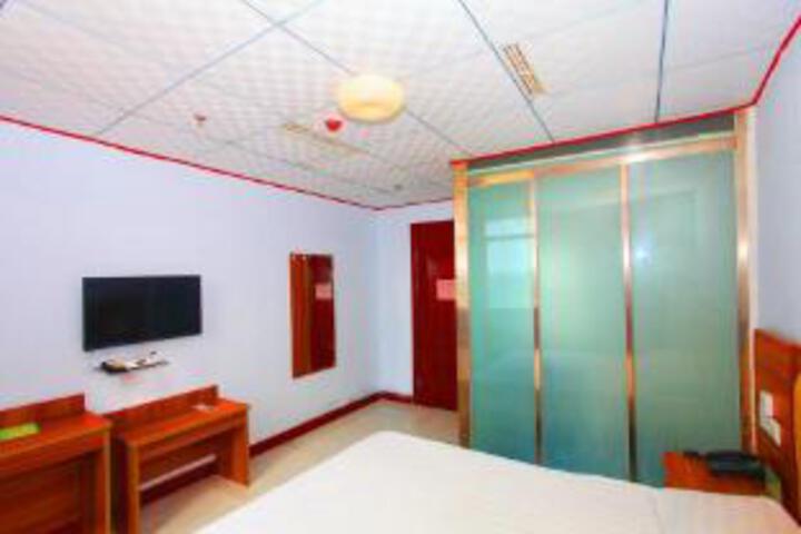 Room 6 of 7