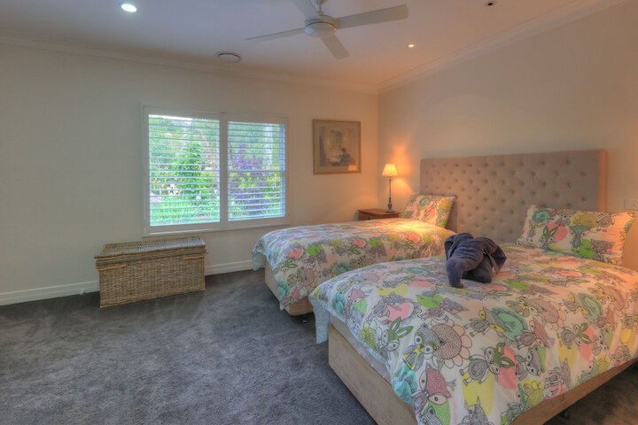 Room 4 of 26