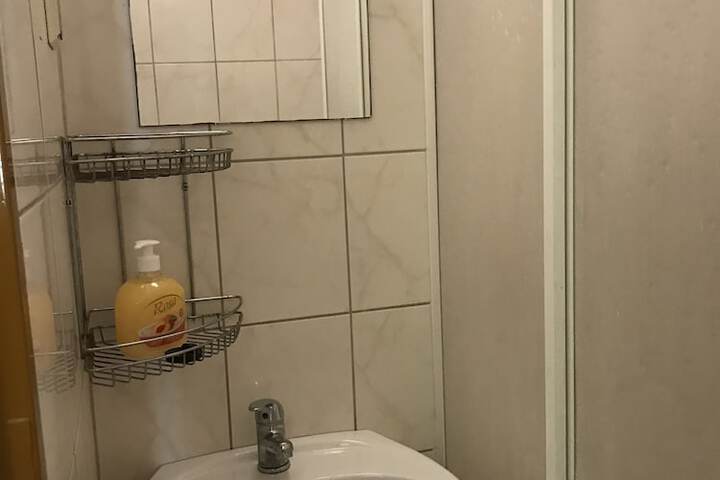Room 8 of 23