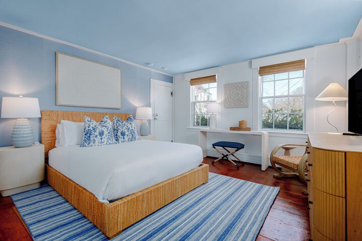 Room 32 of 70