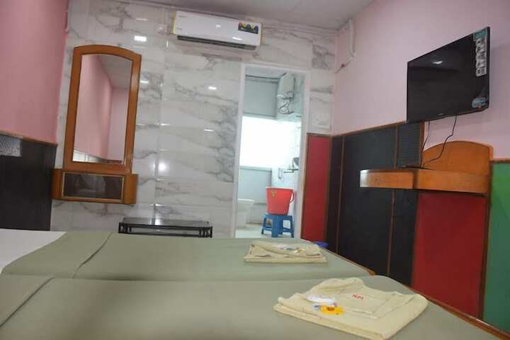 Room 3 of 6
