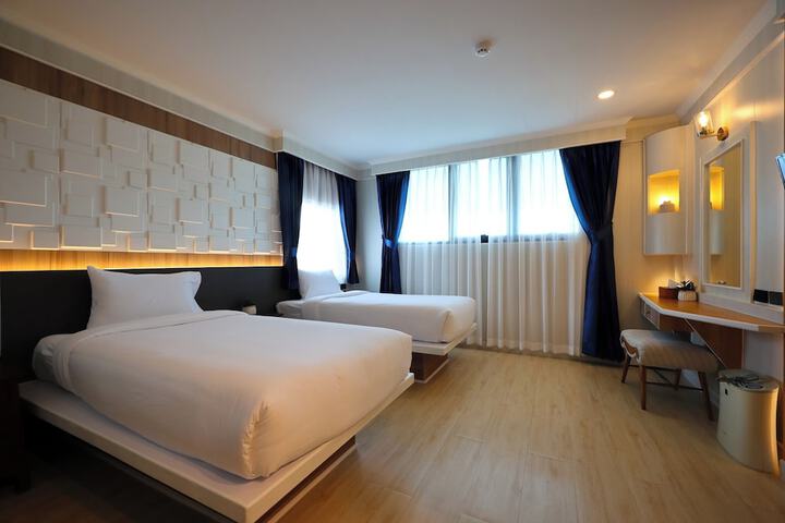 Room 19 of 86