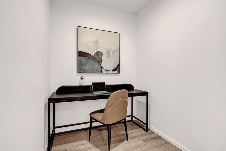 Room 16 of 44
