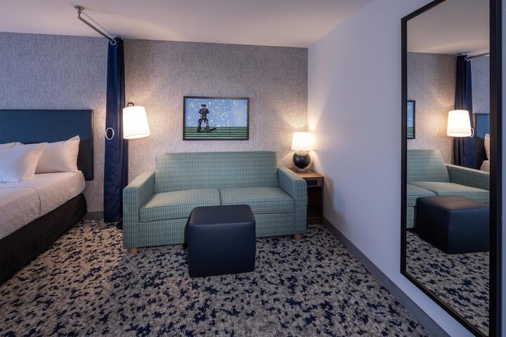 Room 17 of 52