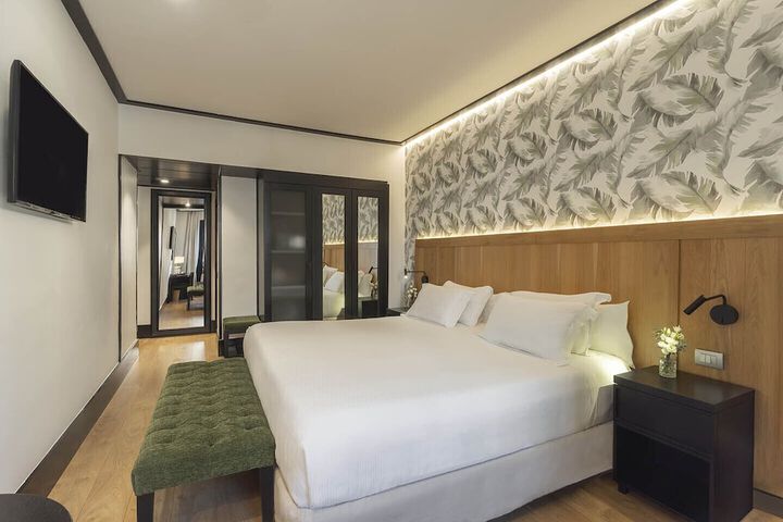 Room 48 of 93