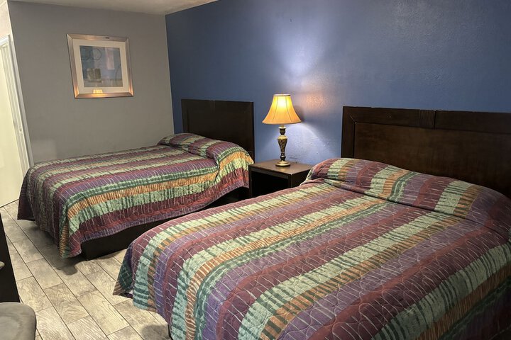 Room 13 of 31