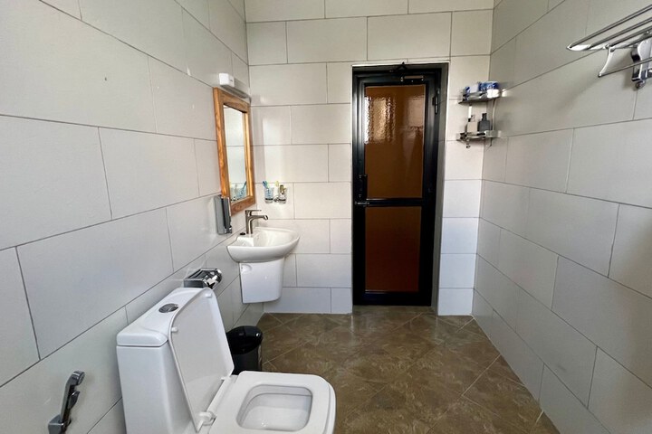 Room 13 of 22