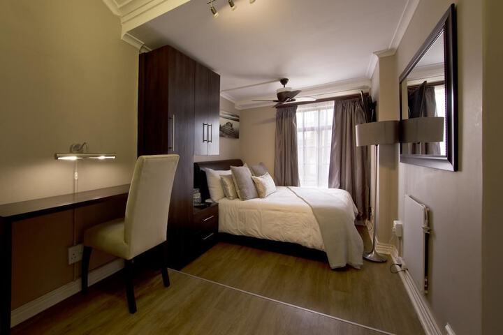 Room 8 of 40