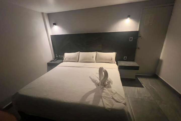 Room 8 of 23