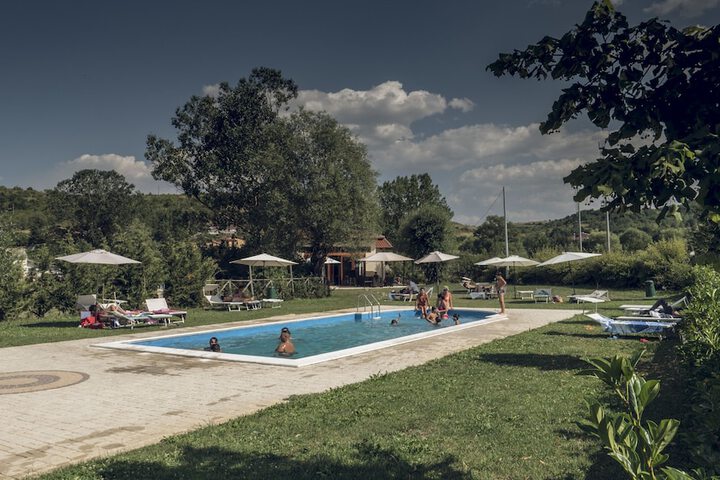 Pool 14 of 31