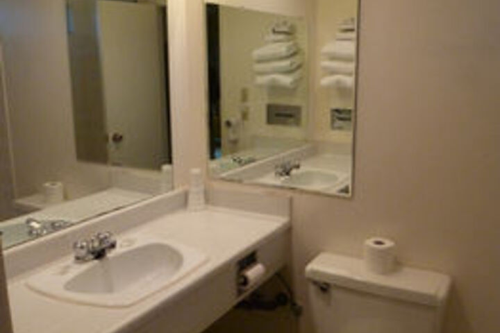 Room 3 of 18