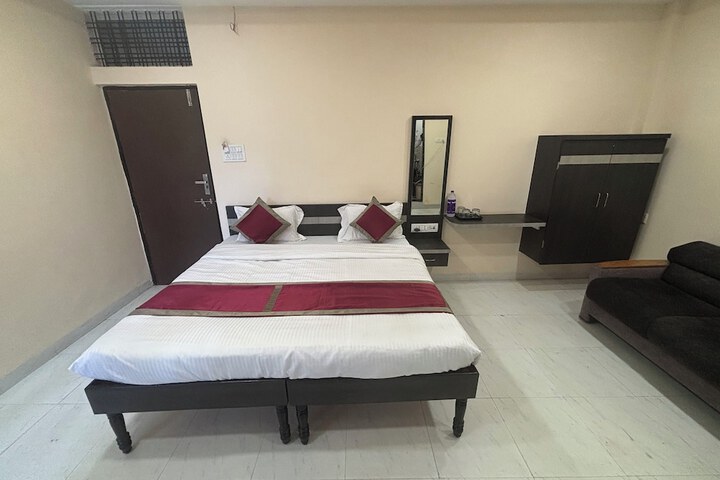 Room 14 of 26