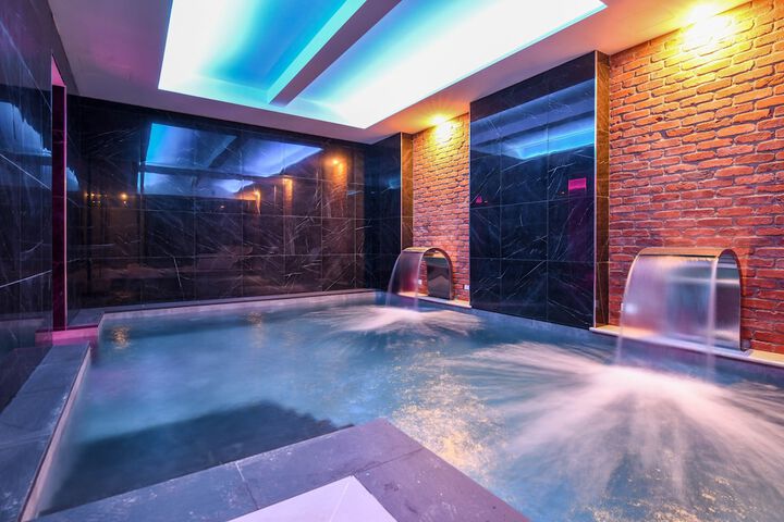 Pool 192 of 233