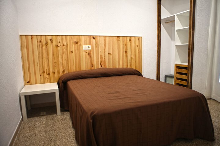 Room 9 of 30