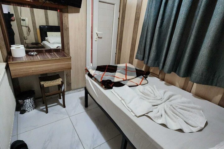 Room 17 of 39
