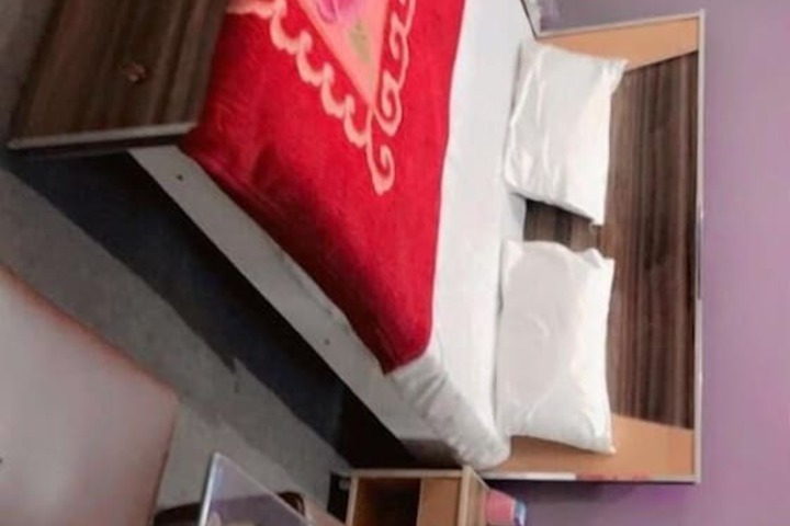 Room 2 of 4