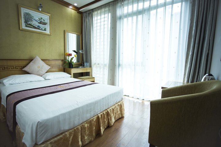 Room 10 of 60