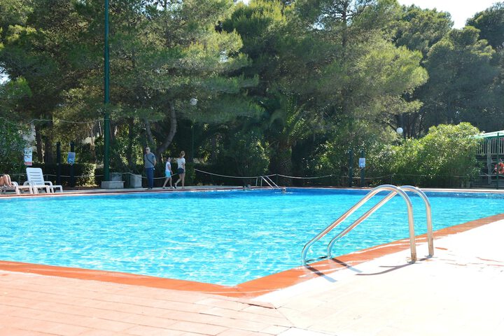 Hotel Pool