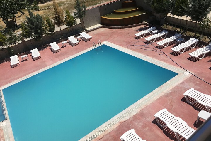 Hotel 80 of 85